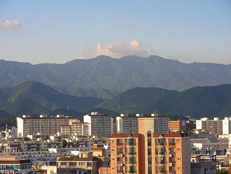 File:Korea-Daegu-Palgongsan-01.jpg