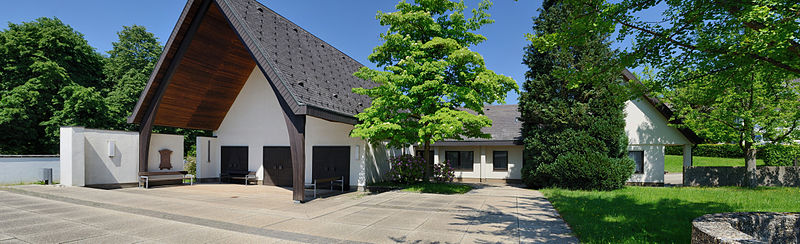 File:Lörrach-Hauingen - Friedhofskapelle4.jpg