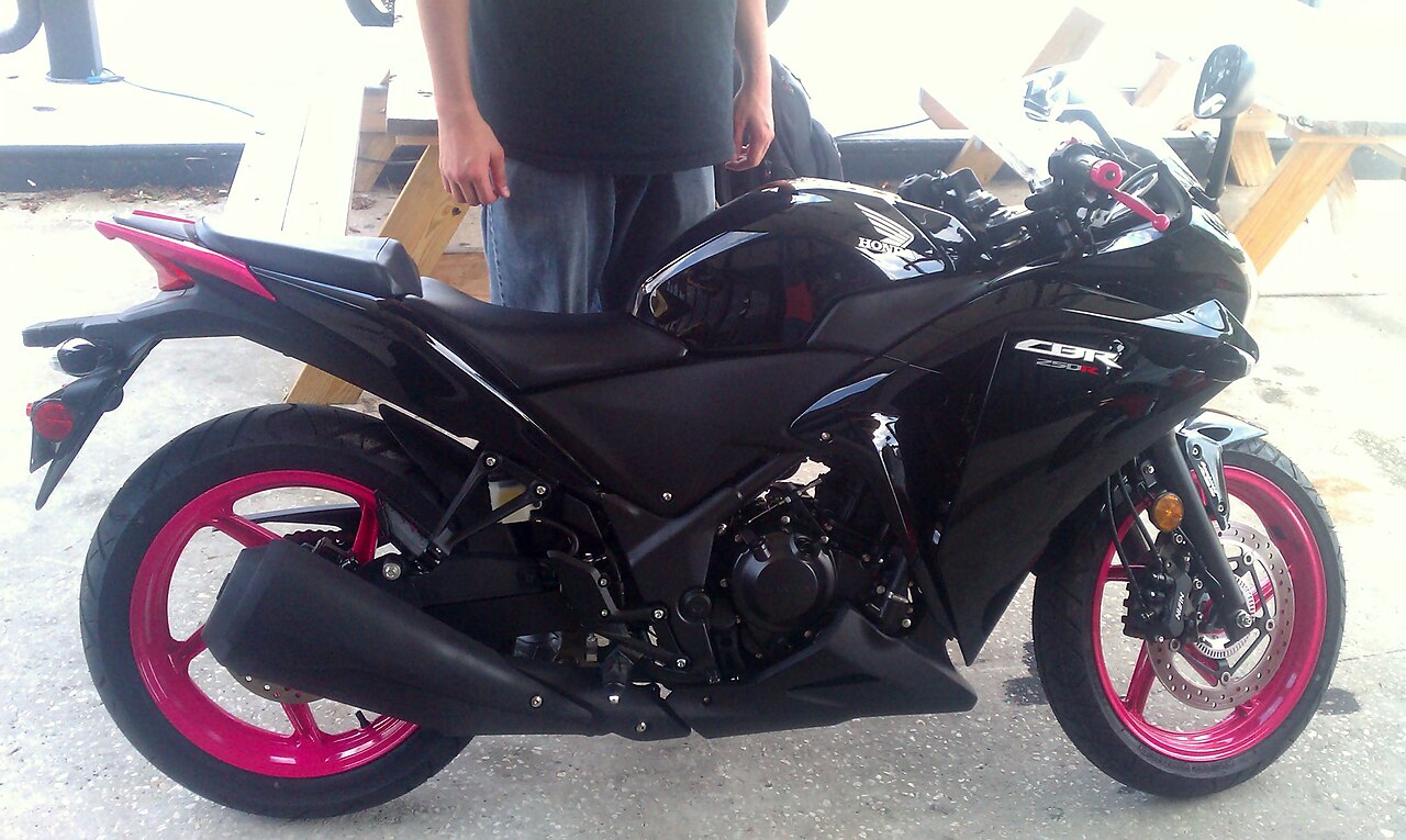 File Lowered Pink Cbr250 Jpg Wikipedia