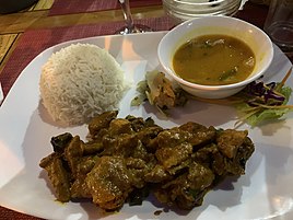 La Marmite Mauricienne (Flic-en-Flac) - curry de poisson (1).jpg