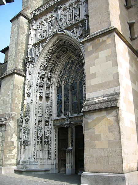 File:Lausanne Cathedral ingresso.jpg