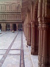 Laxmi Niwas Palace pillars.jpg