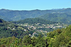 Lumarzo-panorama da sp19 (2020).jpg