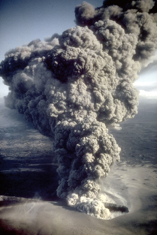 The ten-day phreatomagmatic eruption that formed the Ukinrek maars