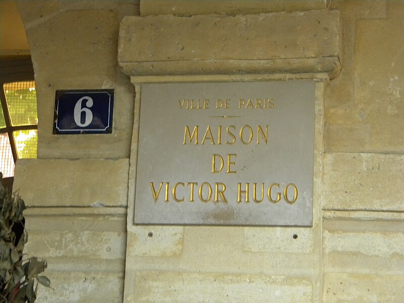 File:Maison de Victor Hugo - Place des Vosges, Paris.jpg