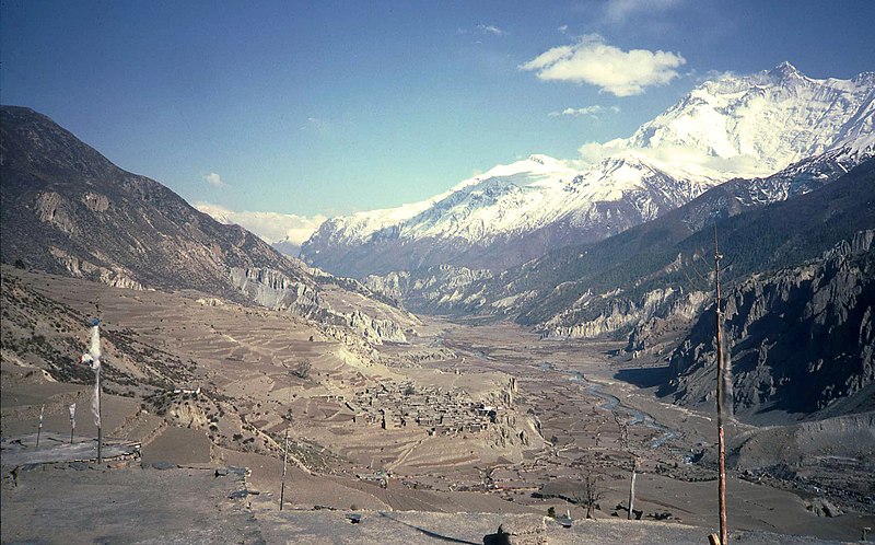 File:Manang Nepal.jpg