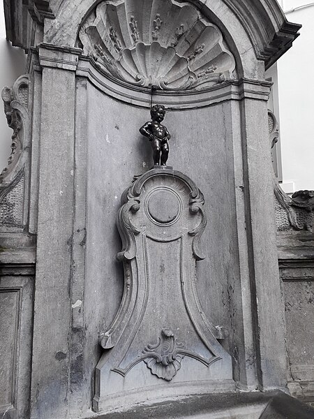 File:Manneken Pis, Brussels 20190403 181642.jpg