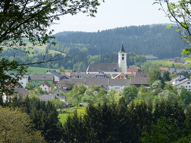 File:Maria Bründl - Blick auf Putzleinsdorf.jpg