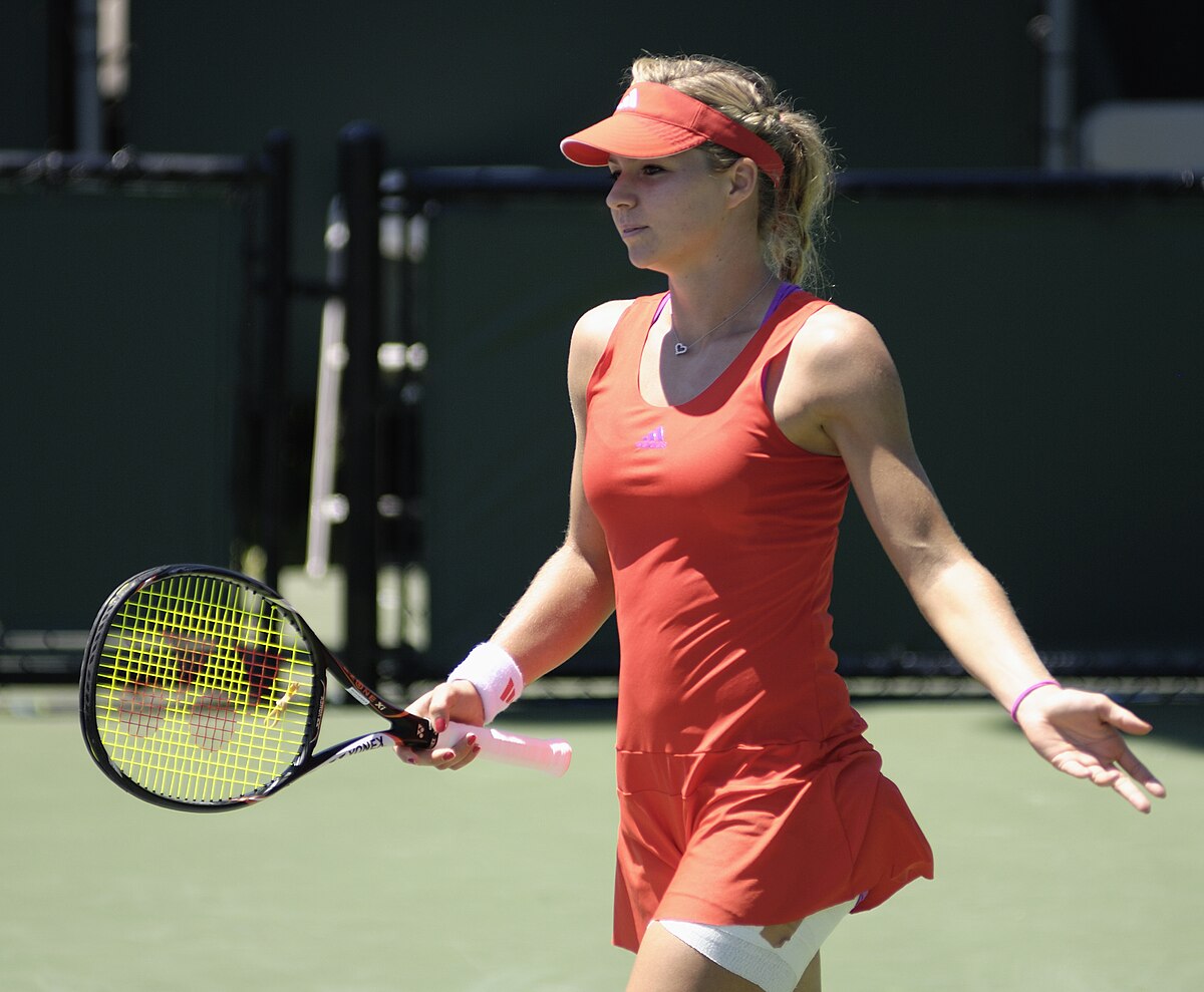 1200px-Maria_Kirilenko_at_the_Sony_Ericsson_Open_Tennis%2C_2012.jpg