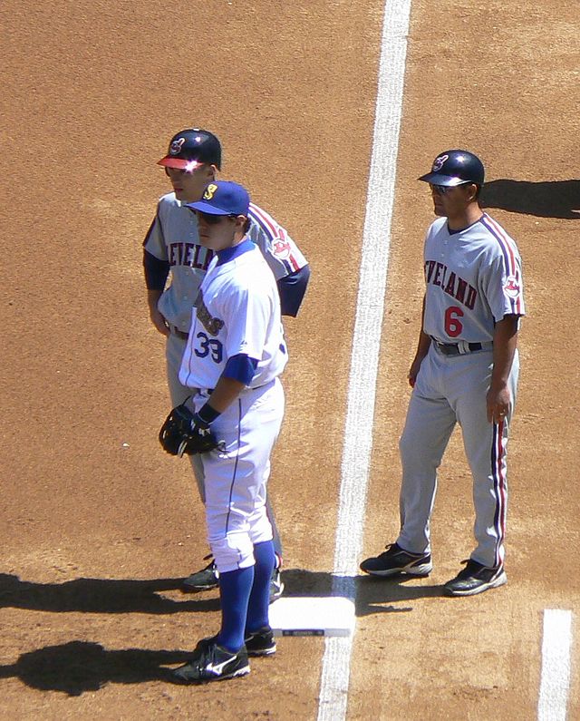 Mariners throw it back to Turn Ahead the Clock Night 