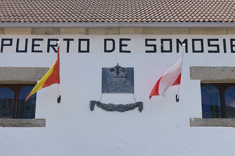 File:Memorial batalla de Somosierra.jpg