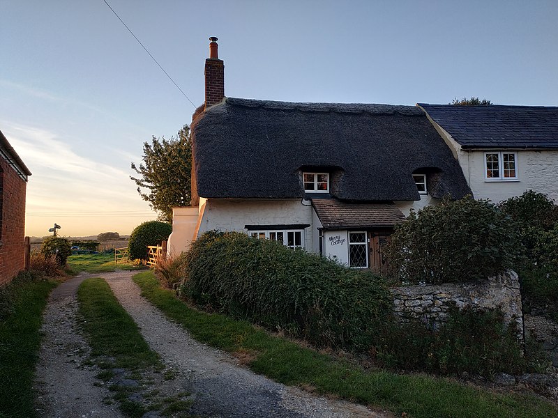 File:Merry Cottage.jpg