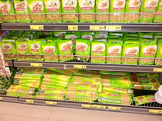 Milaneza brand products at a supermarket Milaneza produtos.JPG