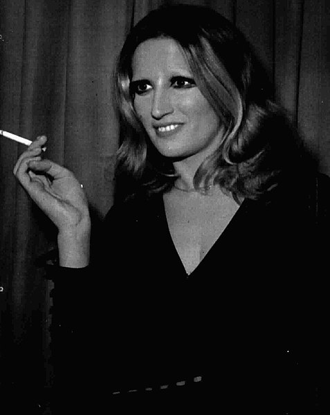 File:Mina smoking.jpg