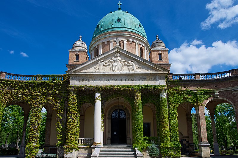 File:Mirogoj - panoramio.jpg