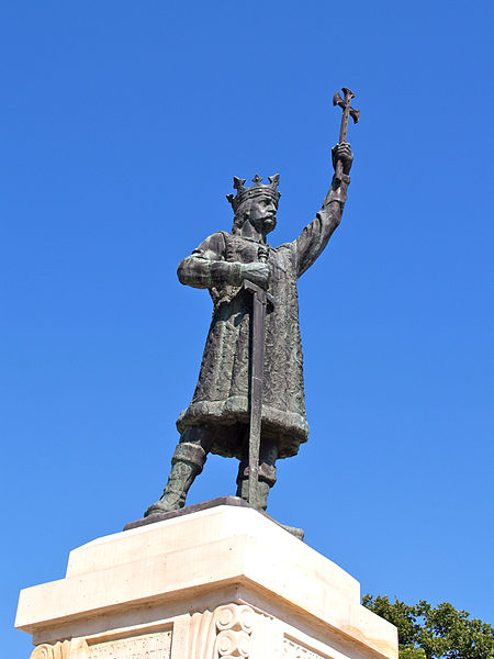 Dosya:Moldova, Chisinau King Stephen - Flickr - Dave Proffer.jpg