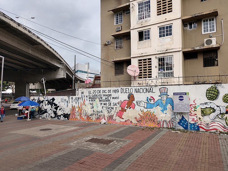 File:Mural contra la Invasión estadounidense de Panamá de 1989 2.jpg