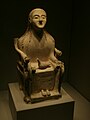 Museo archeologico milano 7 - statua di divinità in trono.JPG