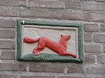 Nijmegen - Gevelsteen met een vos op een huis aan de Grotestraat (zijde Vosstraat).jpg