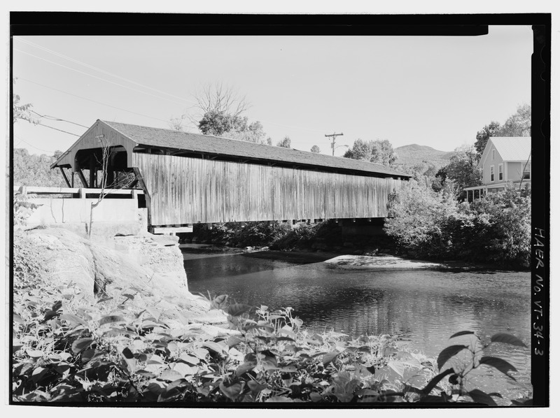 File:OBLIQUE PERSPECTIVE, LOOKING EAST. - Village Bridge, Spanning Mad River at Bridge Street, Fayston, Washington County, VT HAER VT-34-3.tif