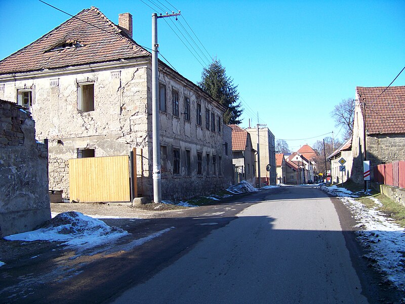 File:Olovnice, Kladenská, u č. p. 6.jpg