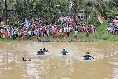 Pacu Drum adalah salah satu lomba kemeriahan HUT RI di Nagari Palangki