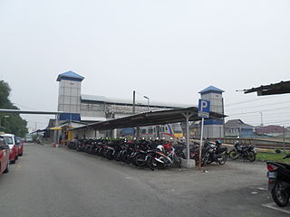 <span class="mw-page-title-main">Padang Jawa Komuter station</span>