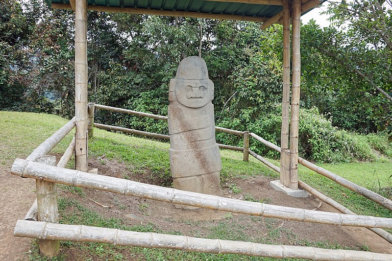 File:Parque Arqueológico de San Agustín-Mesita A 08.jpg