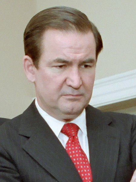 File:Pat Buchanan, 1986.jpg