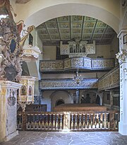 Pomßen nave with organ.jpg