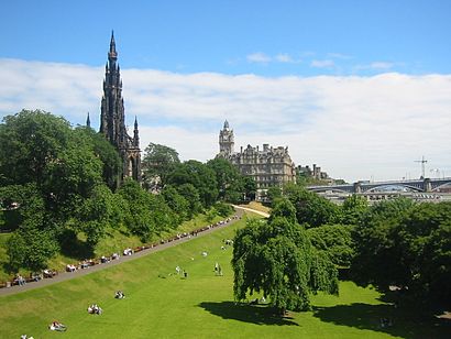 How to get to West Princes Street Gardens with public transport- About the place