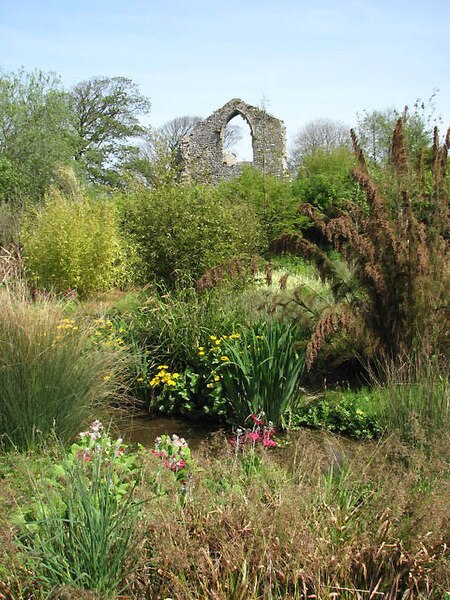 File:Priory Gardens - geograph.org.uk - 790269.jpg