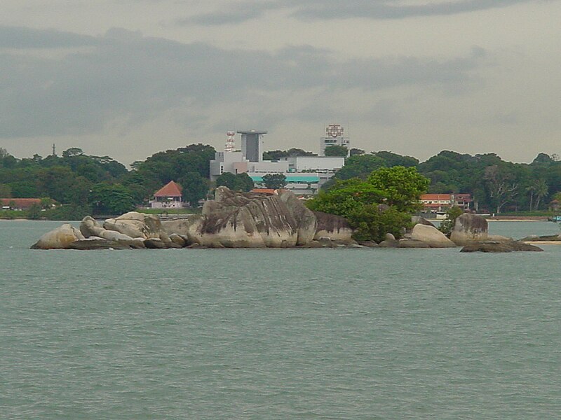 File:Pulau Sekudu 08Jul.jpg