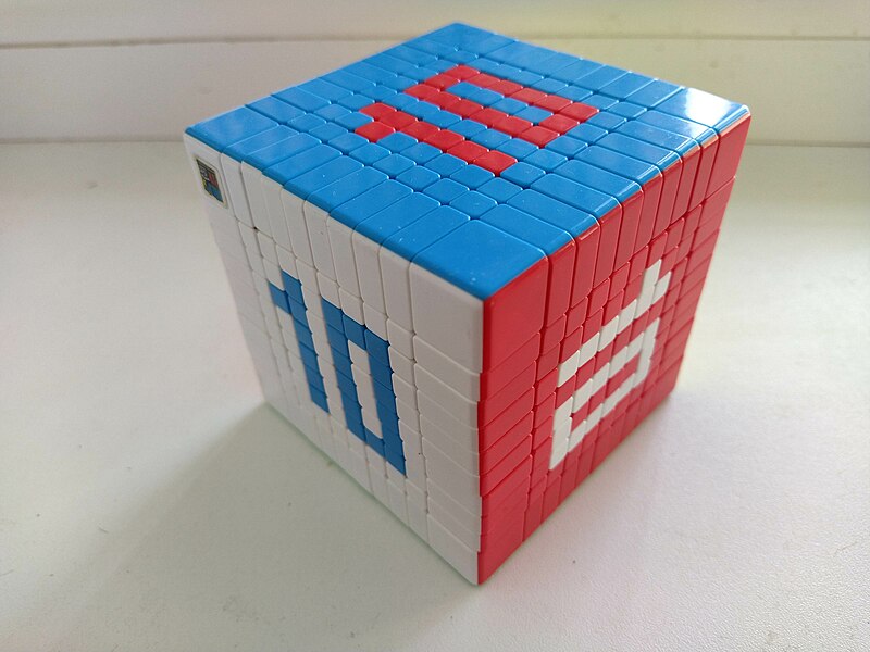 File:Puzzle from Shantou - 10×10×10 Magic Cube solved in Triple Ten pattern.jpg