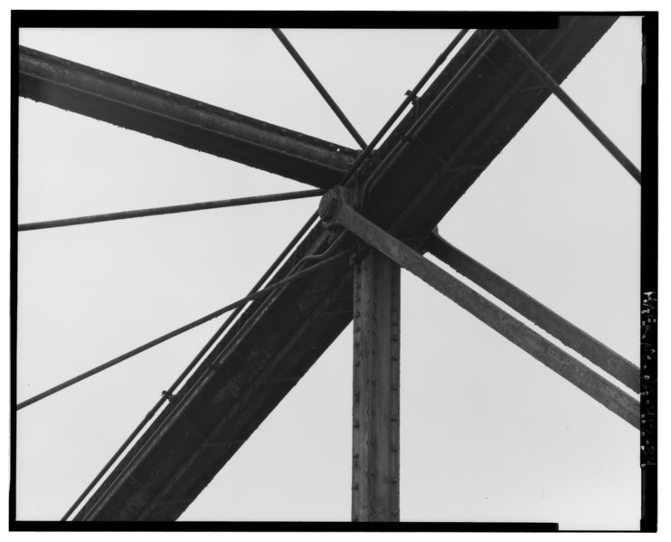 File:REPRESENTATIVE DETAIL OF TRUSS CONNECTION U9, SPAN 13, LOOKING EAST. - Walnut Street Bridge, Spanning Susquehanna River at Walnut Street (State Route 3034), Harrisburg, Dauphin HAER PA,22-HARBU,25-34.tif