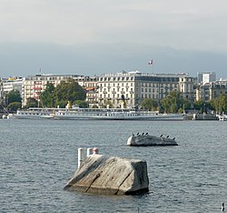 The Pierres du Niton seen from the——left bank of Geneva harbor