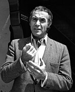 Ricardo Montalban, 1970 (cropped).jpg