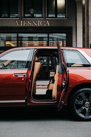 Rolls-Royce Cullinan: Tổng quan, Thiết kế và thử nghiệm, Thông số kỹ thuật và hiệu suất