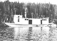 https://upload.wikimedia.org/wikipedia/commons/thumb/0/05/S.S._Tonopah_Sternwheeler_on_Lake_Athapapuskow_circa_1918.jpg/220px-S.S._Tonopah_Sternwheeler_on_Lake_Athapapuskow_circa_1918.jpg