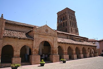 Sahagún, 13th. cent. gothic-mudejar church s. lorenzo