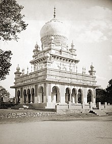 Hrobka Saidani maa, Hyderabad.jpg