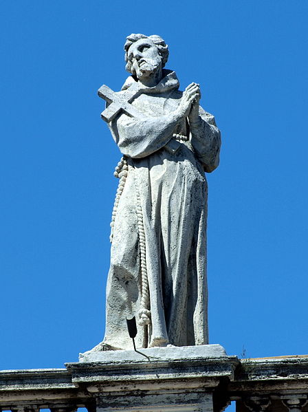 File:Saint Francis of Assisi on the colonnade.JPG