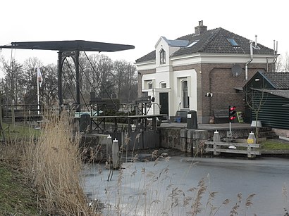 Hoe gaan naar 's Gravelandse Vaart met het openbaar vervoer - Over de plek