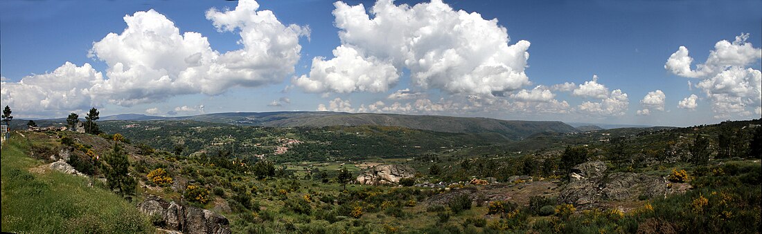 File:Serra da Estrela-114-Panorama-2011-gje.jpg