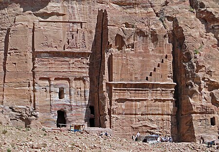 ไฟล์:Silk Tomb, Petra 01.jpg