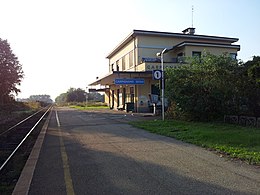 Gare de Carpignano Sesia - côté voie dir. Biella.jpg