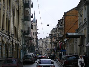 Кінець Стрілецької вулиці, що прилучається до вулиці Ярославів Вал