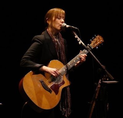 Suzanne Vega Net Worth, Biography, Age and more