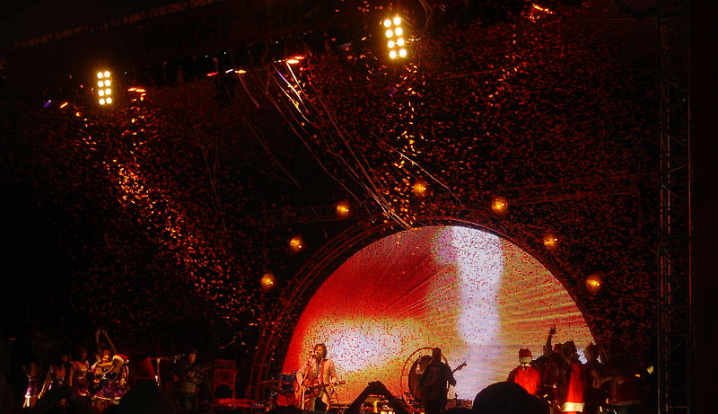 File:The Flaming Lips SoCo Music Experience 02-2007-09-08.jpg