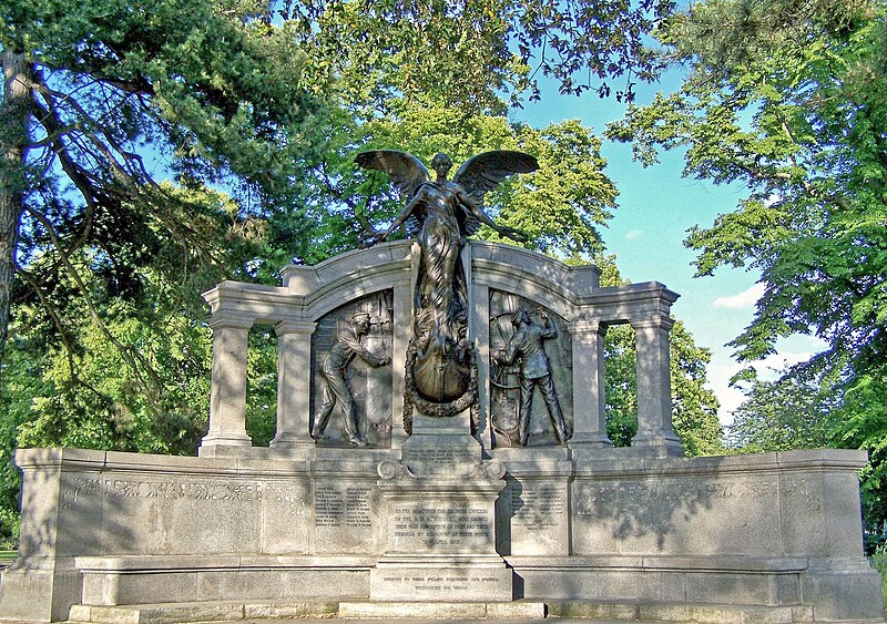 File:Titanic Engineers' Memorial, Southampton.jpg